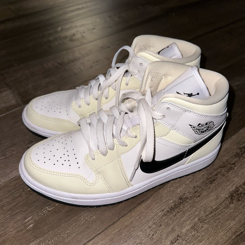 Nike Air Jordan 1 Mid